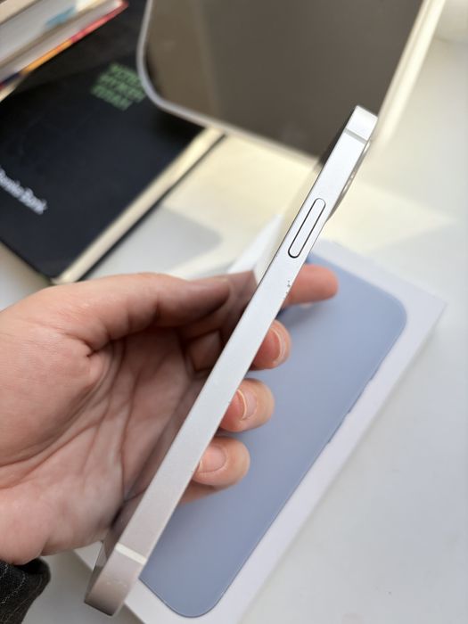 Продам iPhone 12, 128