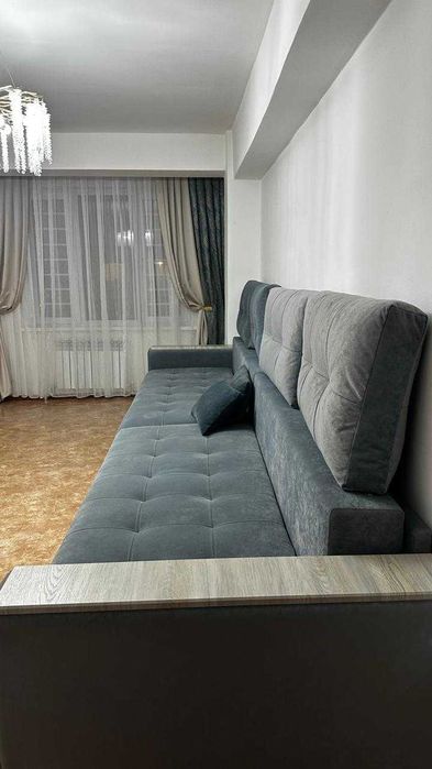 Продам диван (б/у), Диван 4 метра