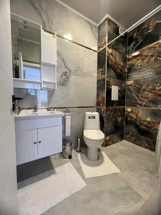 Дава се под наем Тристаен апартамент в Бургас, Изгрев - 124 кв.м за 997.05 € - Снимка #7