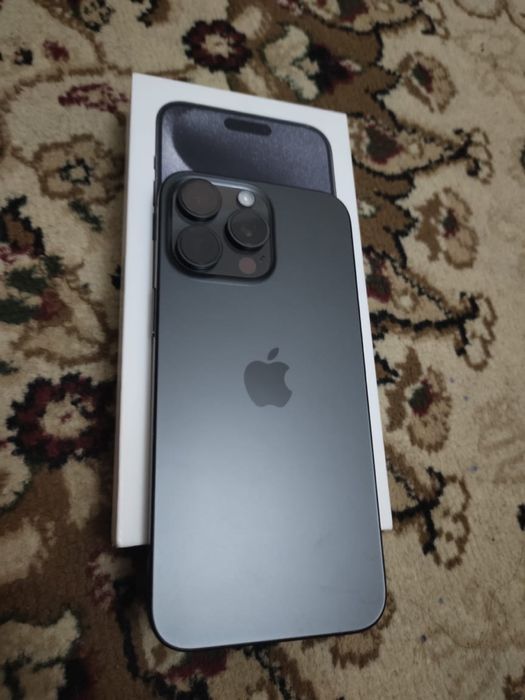 Продам Айфон 15 про макс 256гб чорный