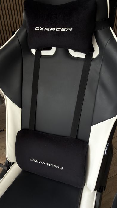 Продам игровой стул DXRACER