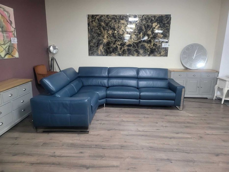 Тюркоазено син кожен ъглов диван Torres с ел. релакс механизъм