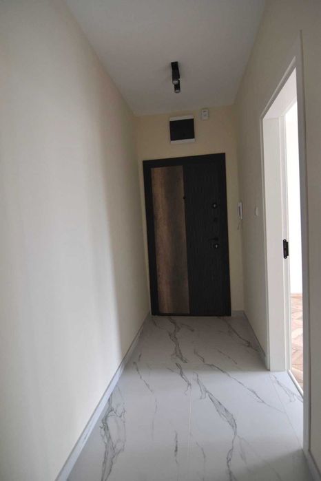 Продава се Тристаен апартамент в Пловдив, Кючук Париж - 74 кв.м за 1919 €/кв.м - Снимка #2