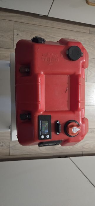Sistem Energie Camping: Power Station 12V 28Ah GEL + Panou Solar pliabil 100W