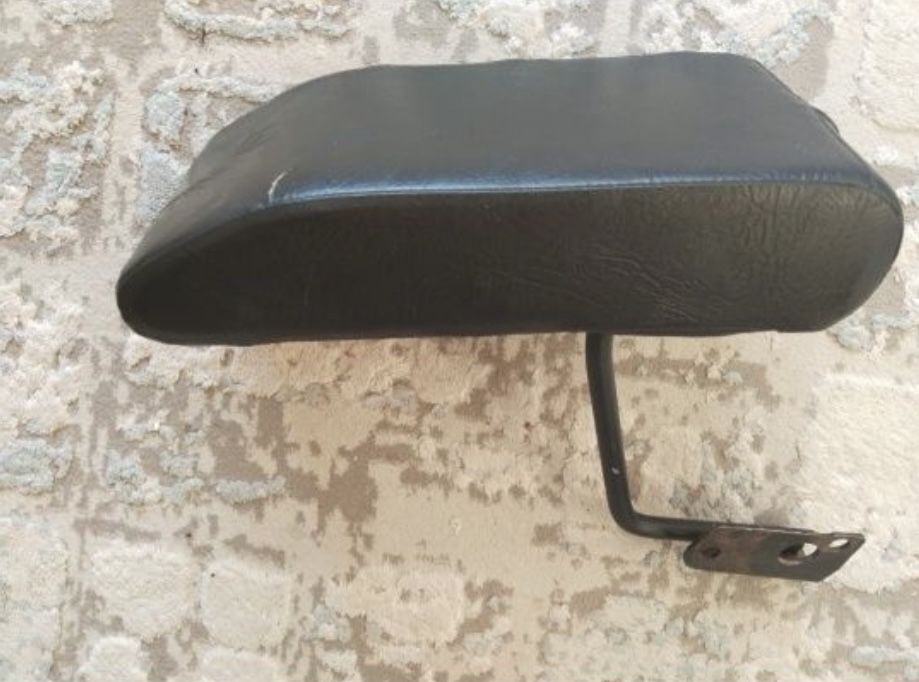 Подлокотник ваз 2110-12