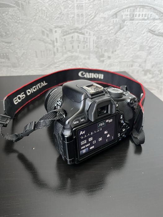 Продам Canon EOS 600D
