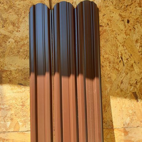 Vand sipca metalica de gard maro lucios și gri mat RAL 7016.