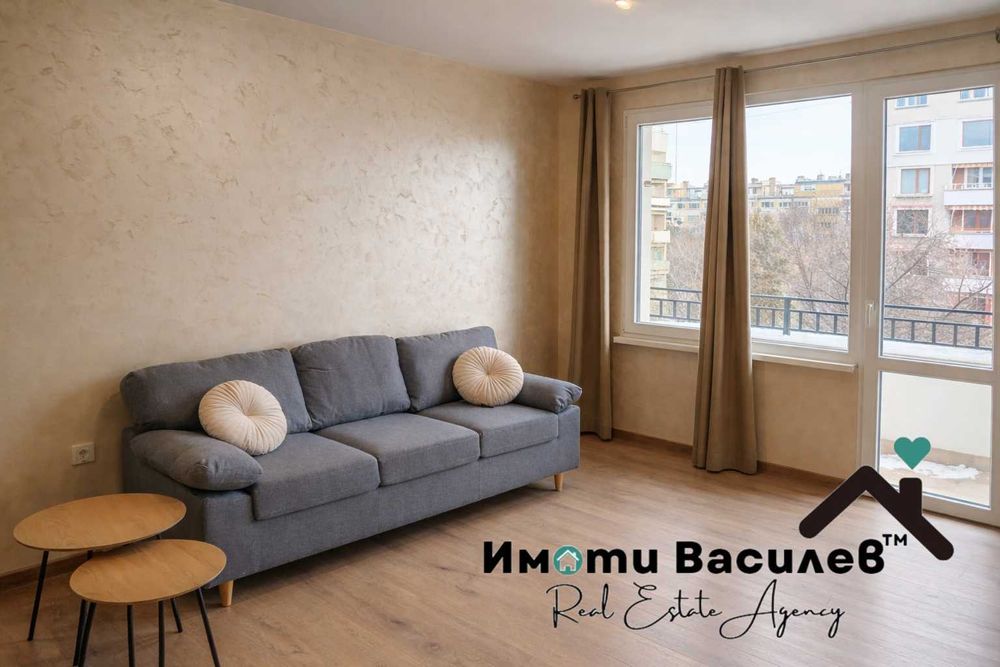 Дава се под наем Тристаен апартамент в София, Център - 80 кв.м за 817.53 € - Снимка #3