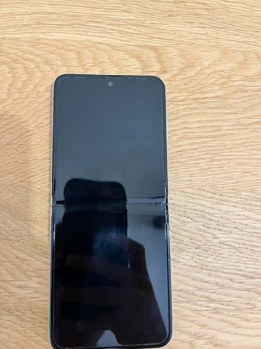 Телефон   Samsung flip 5