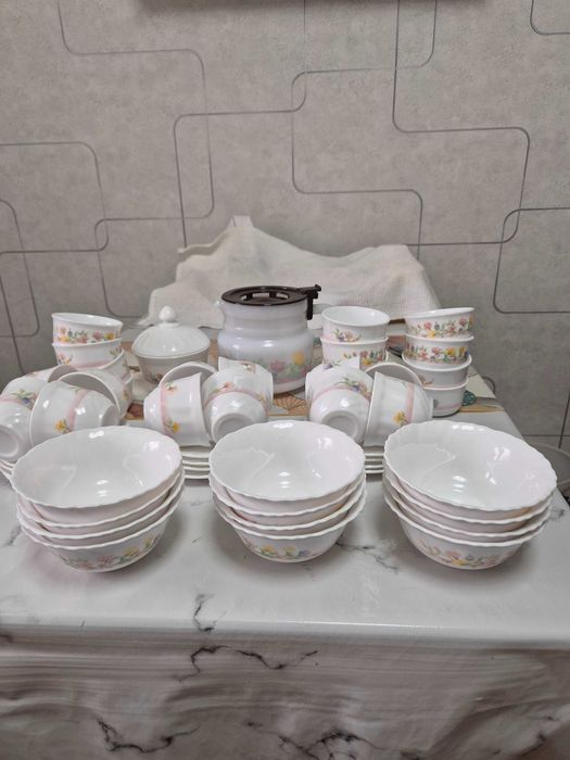 Продам французский сервиз Luminarc на 12 персон