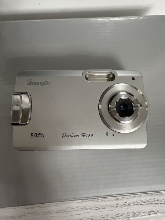 Фотоаппарат сотилади