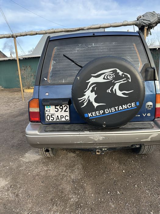 Машина Suzuki Escudo