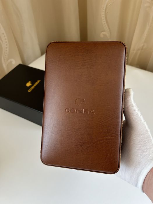 Cohiba преносим хумидор за 4 пури – кедрова вътрешност