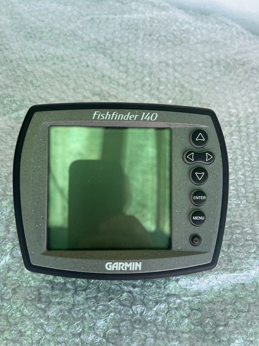 Sonar Garmin Fishfinder 140 (Doar unitatea de afișare)