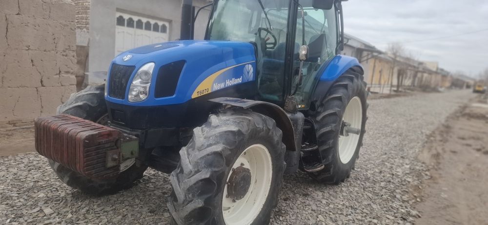 New Holland 6070