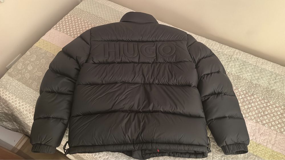 Оригинално HUGO яке с патешки пух