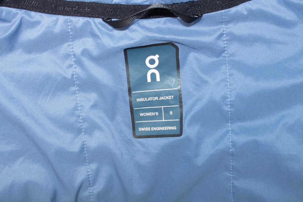 ON Running Insulator Jacket дамско яке с качулка есенно S