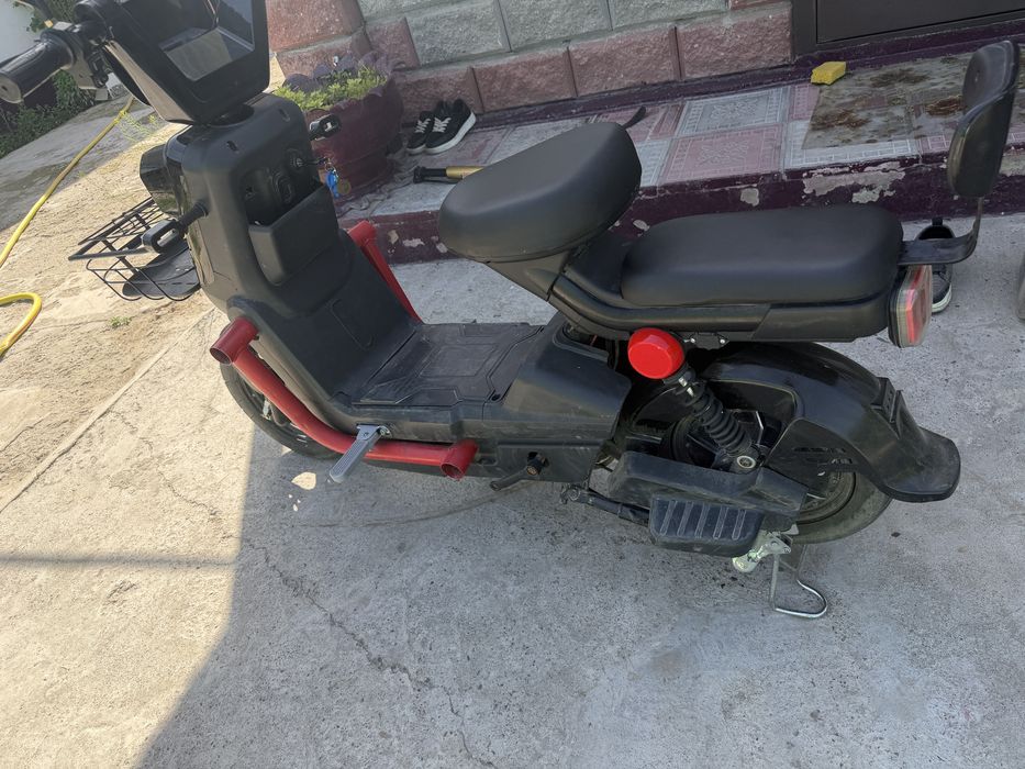 Скутер танк 800 ват