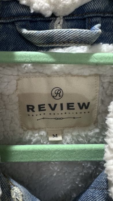 Geaca jeans cu blana alba