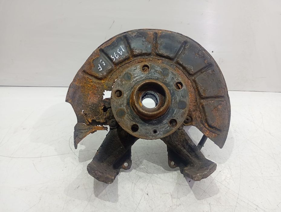 Fuzeta stanga fata Volkswagen Golf 5 (2003 - 2009) 1.9 tdi BLS