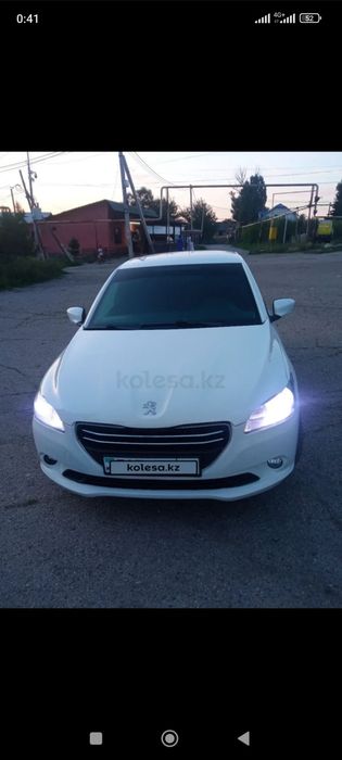 Продам авто Peugeot 301