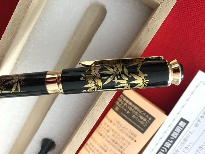 Японска писалка нова в кутия сертификат