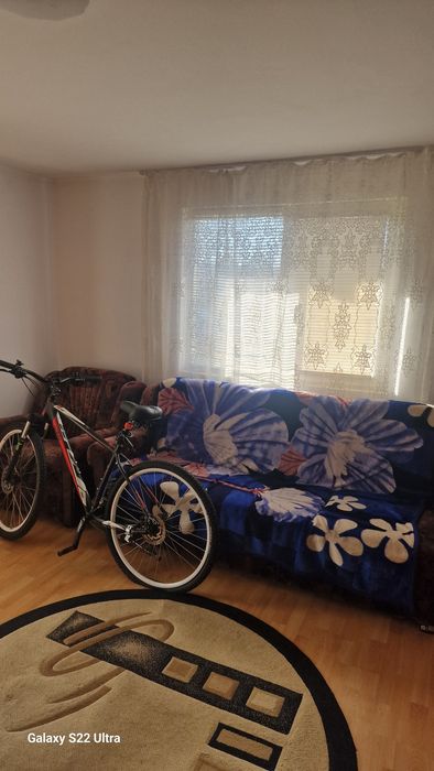 Casa la curte Hotarele GIURGIU