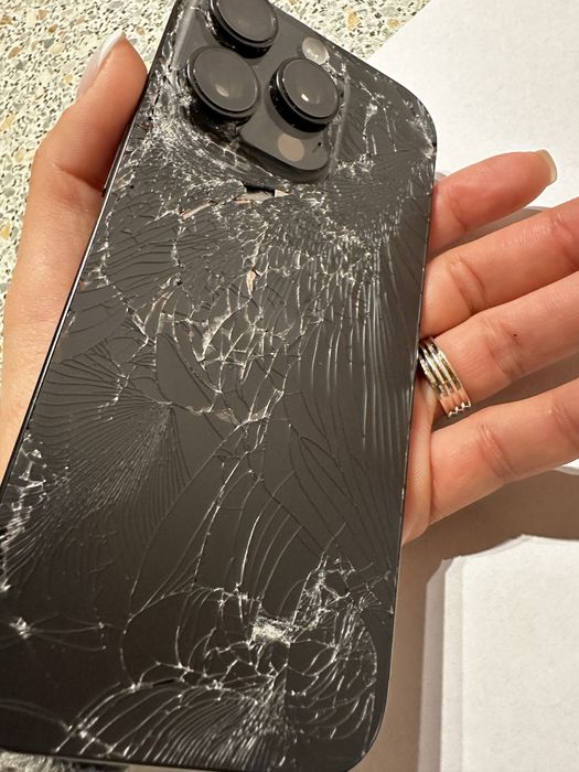 Iphone 16 pro negru