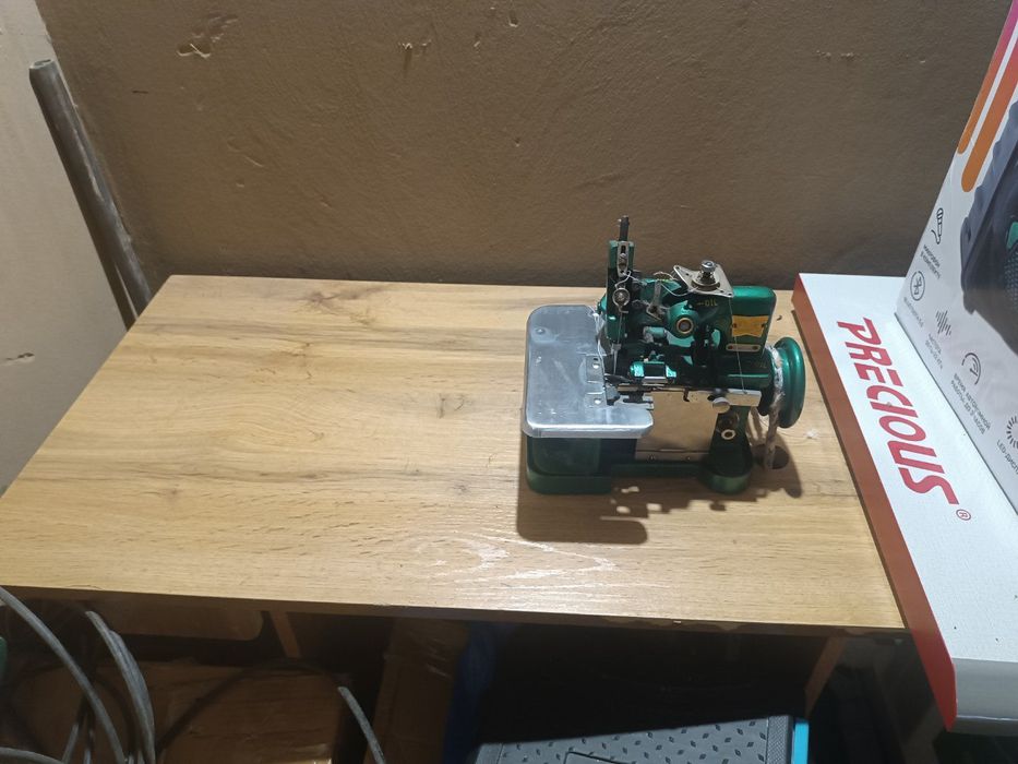 Tikuv mashinasi sotiladi qiziq boʻlsa aloqaga chiqing