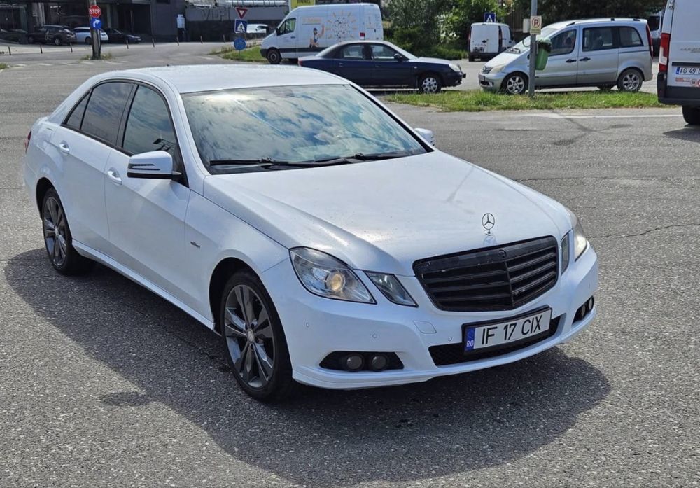 MERCEDES-BENZ E-Class