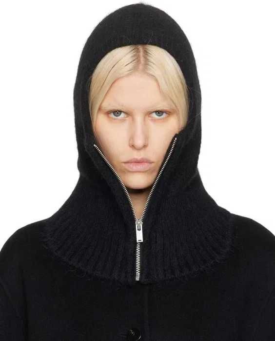 Holzweiler, Cagulă din alpaca Ball Fluffy Balaclava, Unisex, Negru