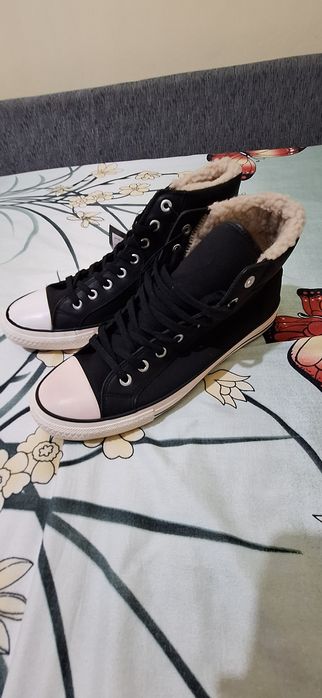 Tenisi inalti imblaniti,culoare neagra,nr 45,comozi,Super preț