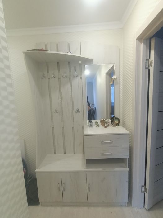 Прихожач б/у 25 мың