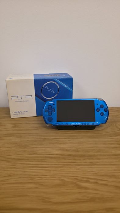 Sony PSP 3000, Modat, 550 jocuri, 9 în 1,  gata de joacă
