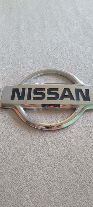 Emblema Nissan.  .