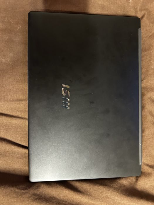 Продавам лаптоп MSI