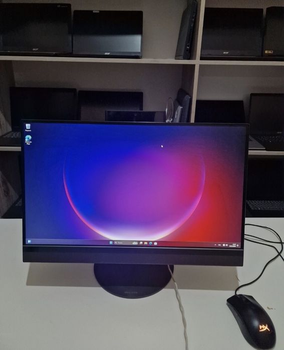 Моноблок Леново Core i3-8100