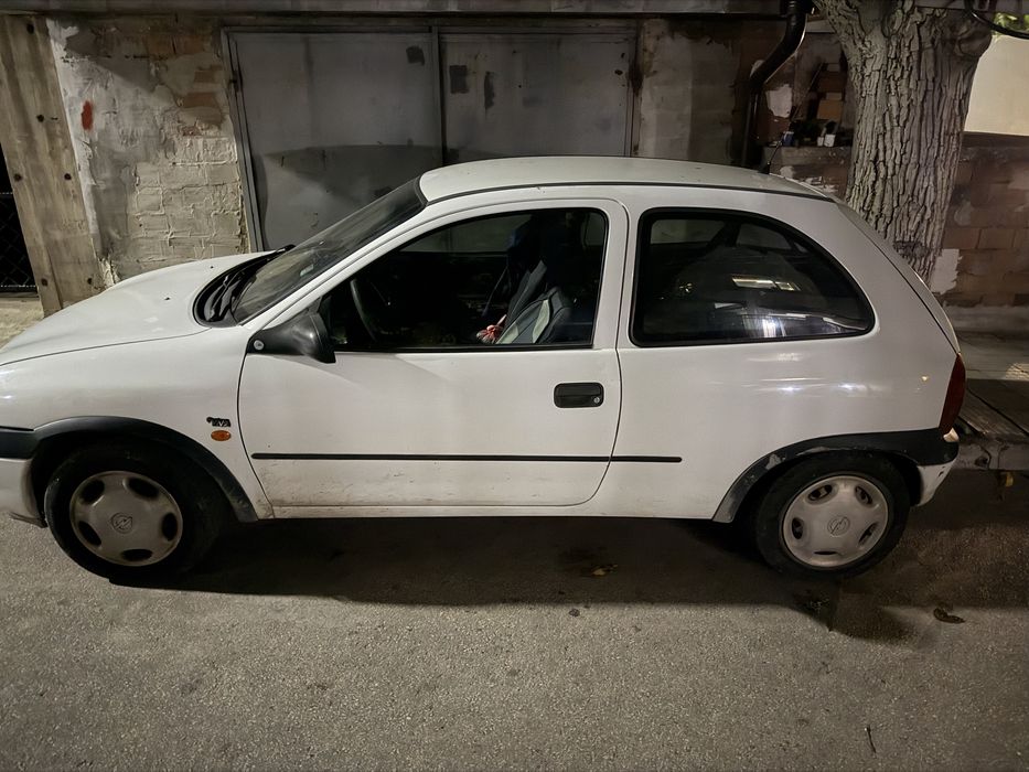 Продавам opel corsa 1.2
