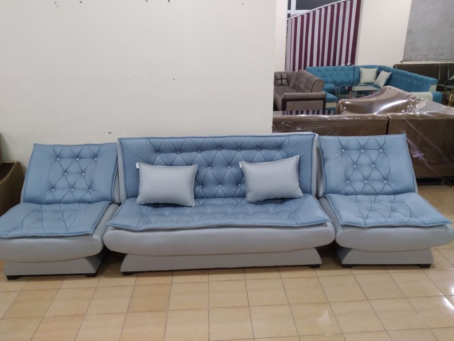 Диван   и   кресла