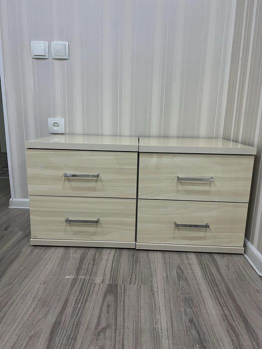 Продается шифонер, 2 тумбы, трюмо