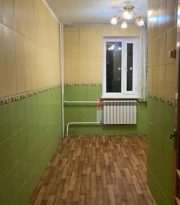 продам 3-х ком. гарышкер 4-этаж