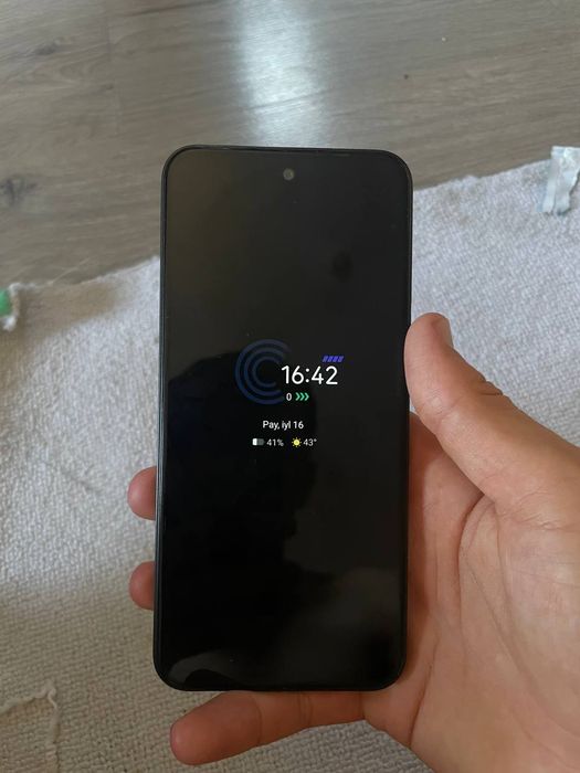 Tecno Spark 30c  holati yaxshi