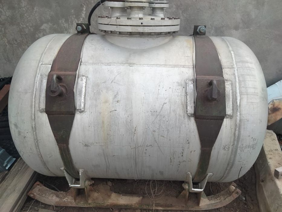 Ёмкость, бочка из дюралюминия.