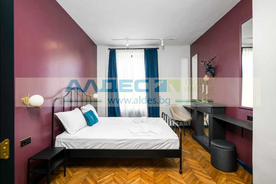 Продава се Двустаен апартамент в София, Център - 55 кв.м за 5455 €/кв.м - Снимка #3