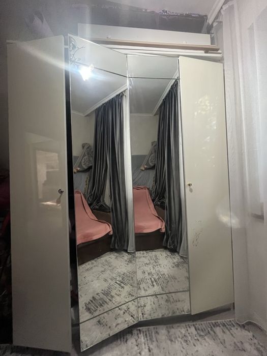 Продается спальный гарнитур