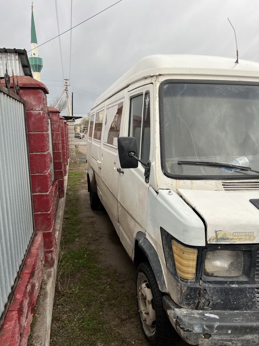 Разбор мерседеса бусик 208-711