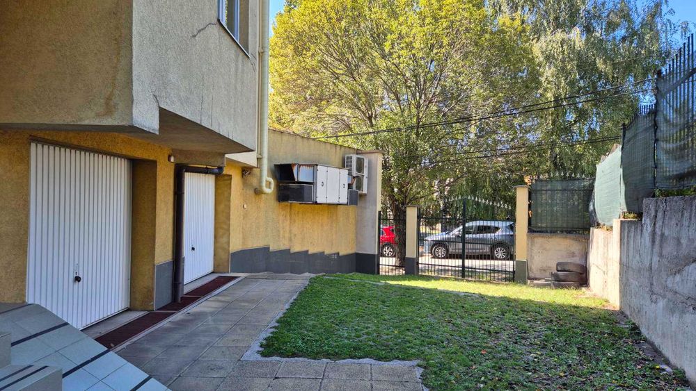 Тристаен тухлен апартамент с гараж в гр. Перник, кв. Димова махала