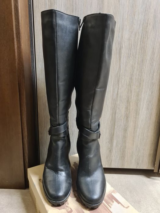 Дамски кожени ботуши