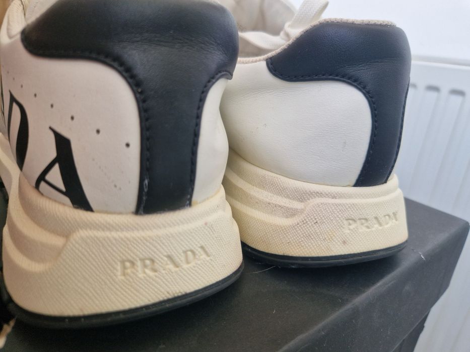 Adidasi Prada originali din piele, marimea 41,5