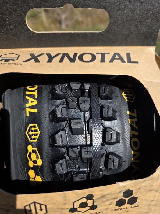 Anvelopa mtb Continental Xynotal DH -SuperSoft 27,5x2,40'(60-584)